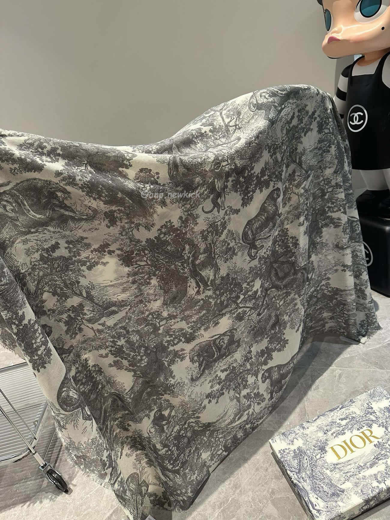 Dior Printed Shawl Cashmere Fabrics Sauvage Ruyi Print 140x180cm (18) - newkick.vip